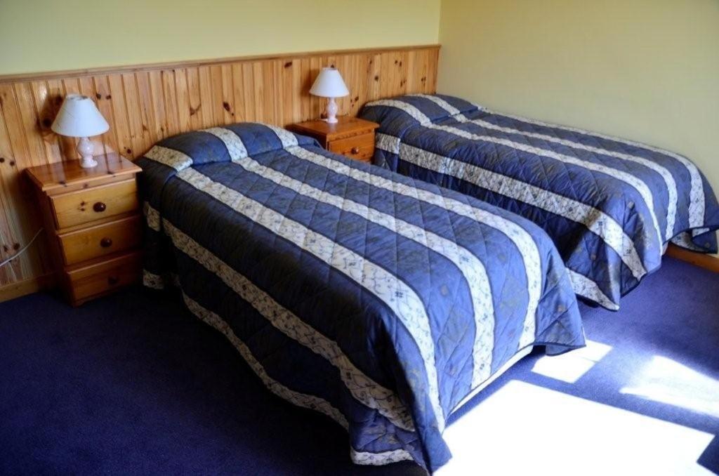 Decourcey'S Hazelbrook Farmhouse B&B Cleggan Rom bilde